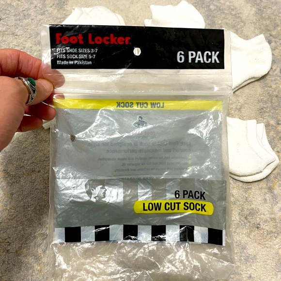 NIB 6-pair Baby Low Cut Socks In White By Foot Locker 3-7 Months - Picture 3 of 8